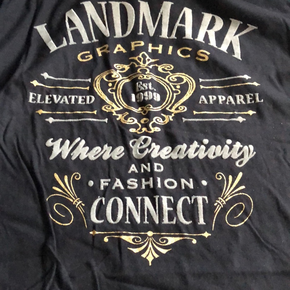 Nice LandMark Graphics T-shirt